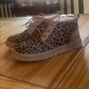 New without box leopard print uggs
